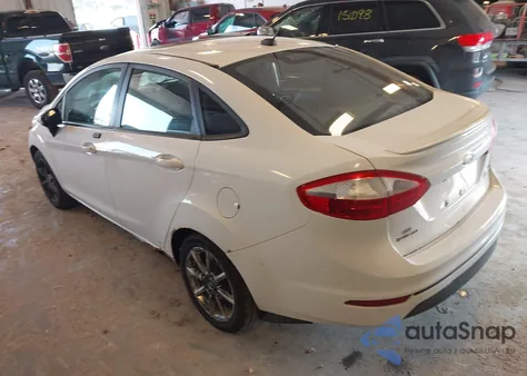 2014 Ford Fiesta Se z USA, uszkodzony, nr VIN 3FADP4BJ8EM218353